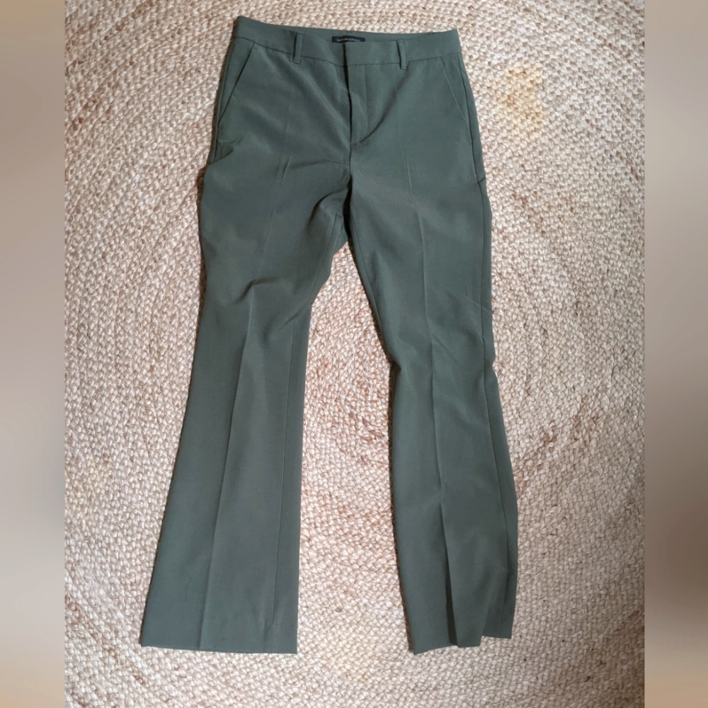 Banana Republic bootcut fit olive green pants